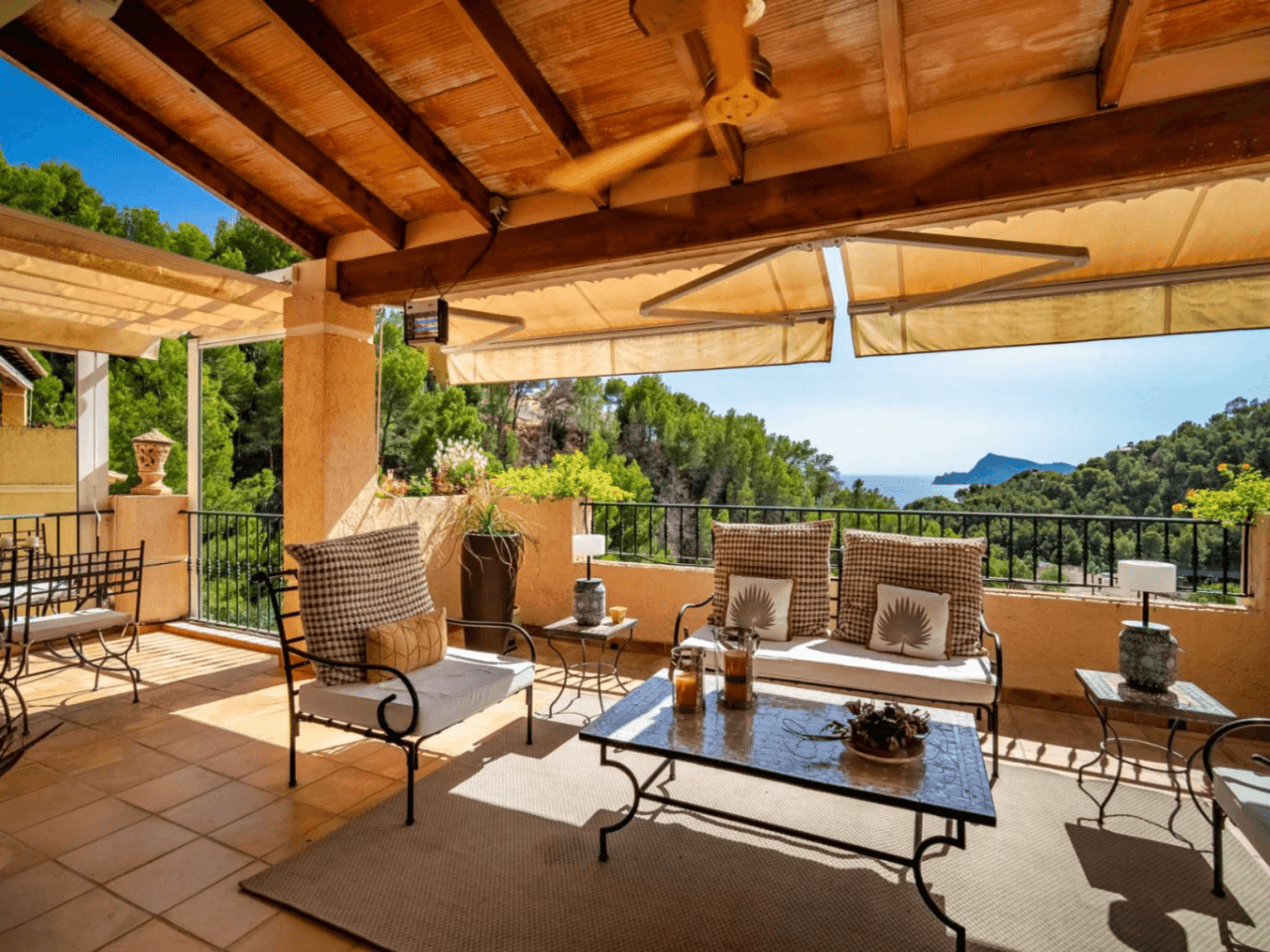 Villa med havutsikt i Altea Hills