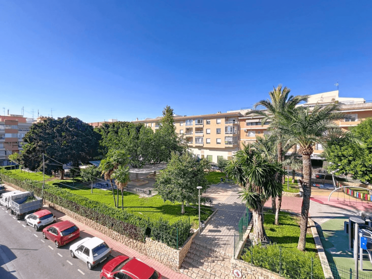 APPARTEMENT À VENDRE AU CENTRE D'ALFAZ DEL PI