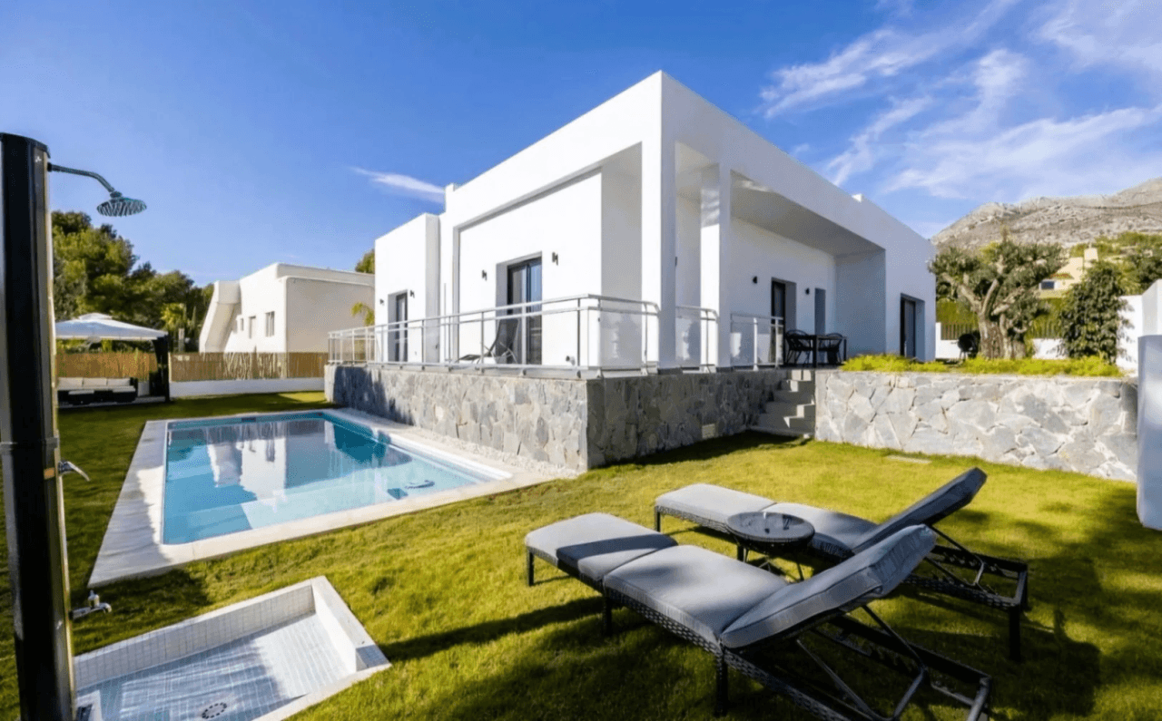 Chalet til salgs med 4 soverom i Altea, Santa Clara