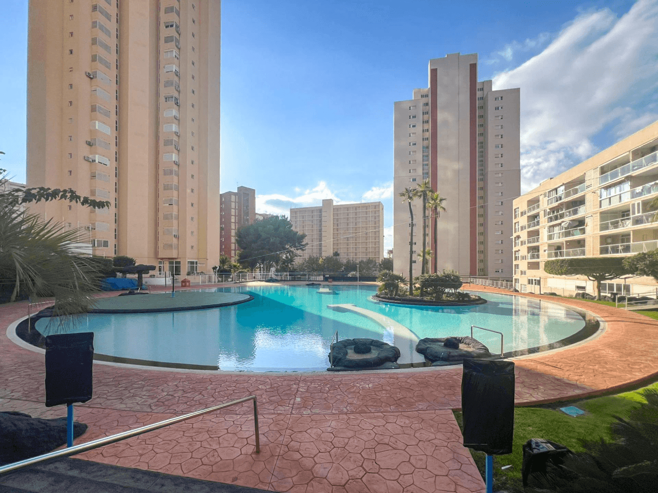 Apartamento en venta en Benidorm con 1 dormitorio y piscina comunitaria