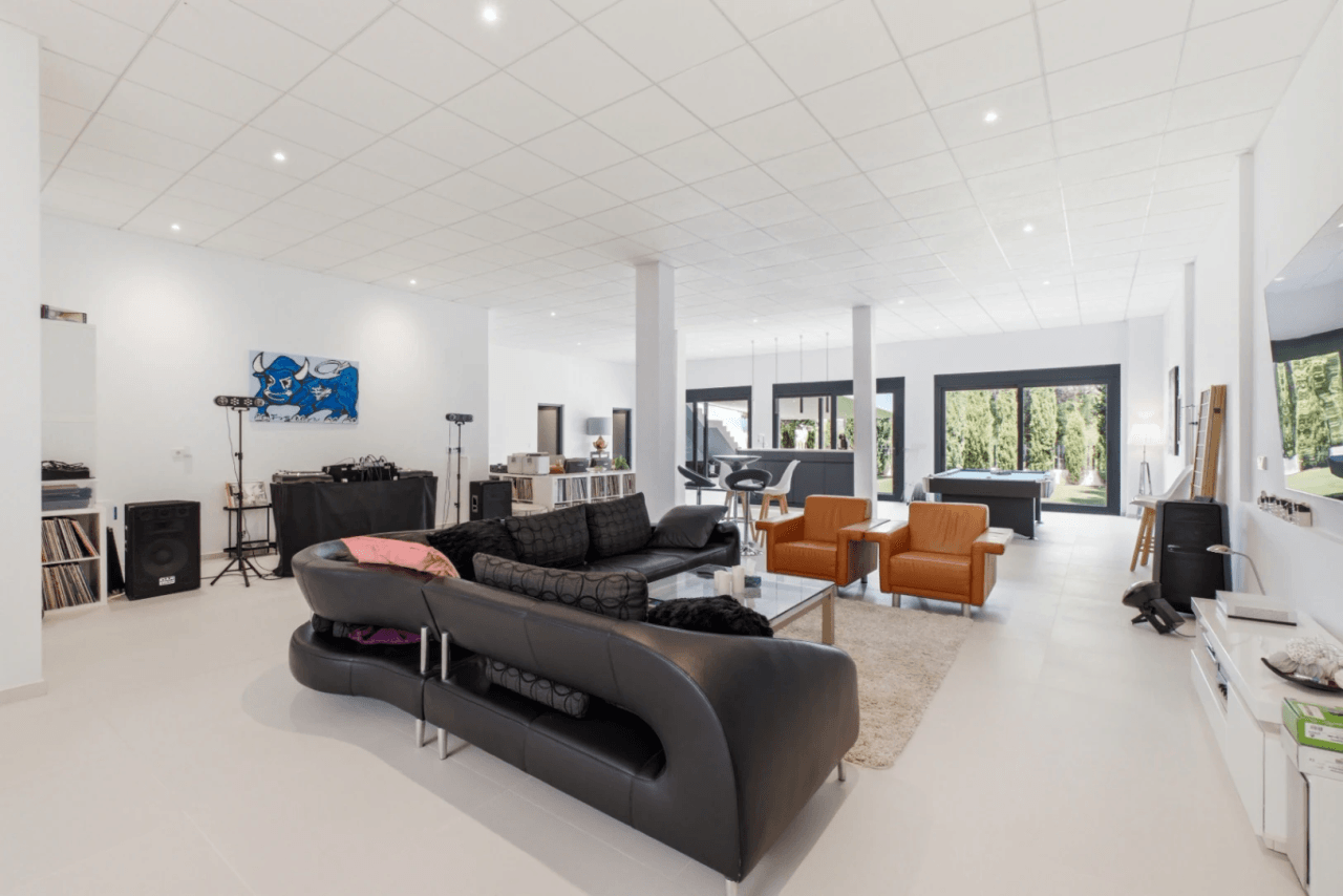 Villa en Venta Polop: 3 dormitorios y piscina privada