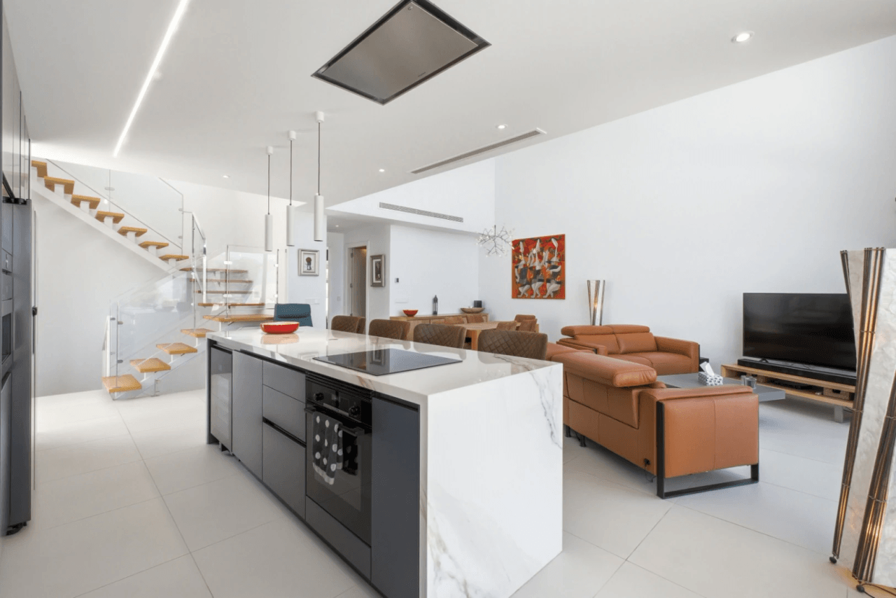 Villa en Venta Polop: 3 dormitorios y piscina privada