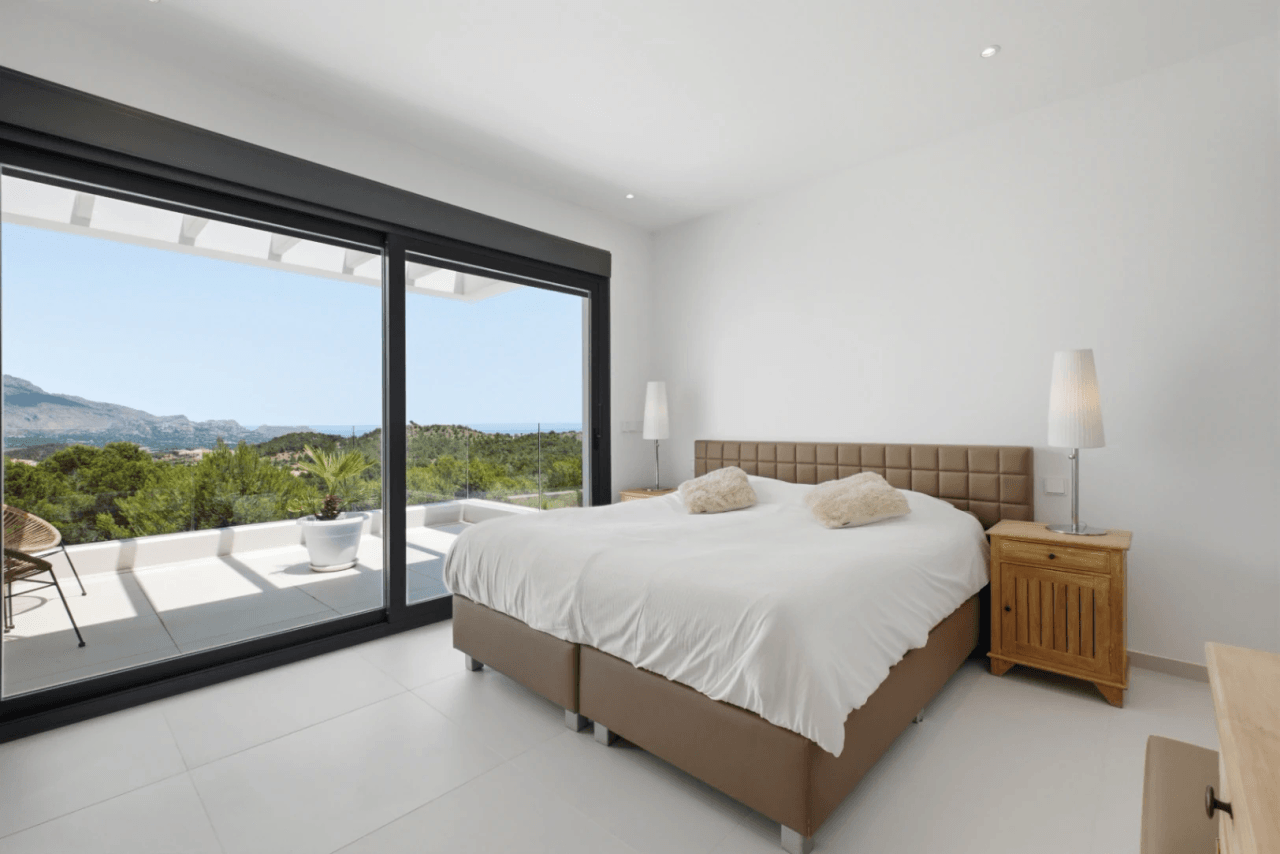 Villa en Venta Polop: 3 dormitorios y piscina privada