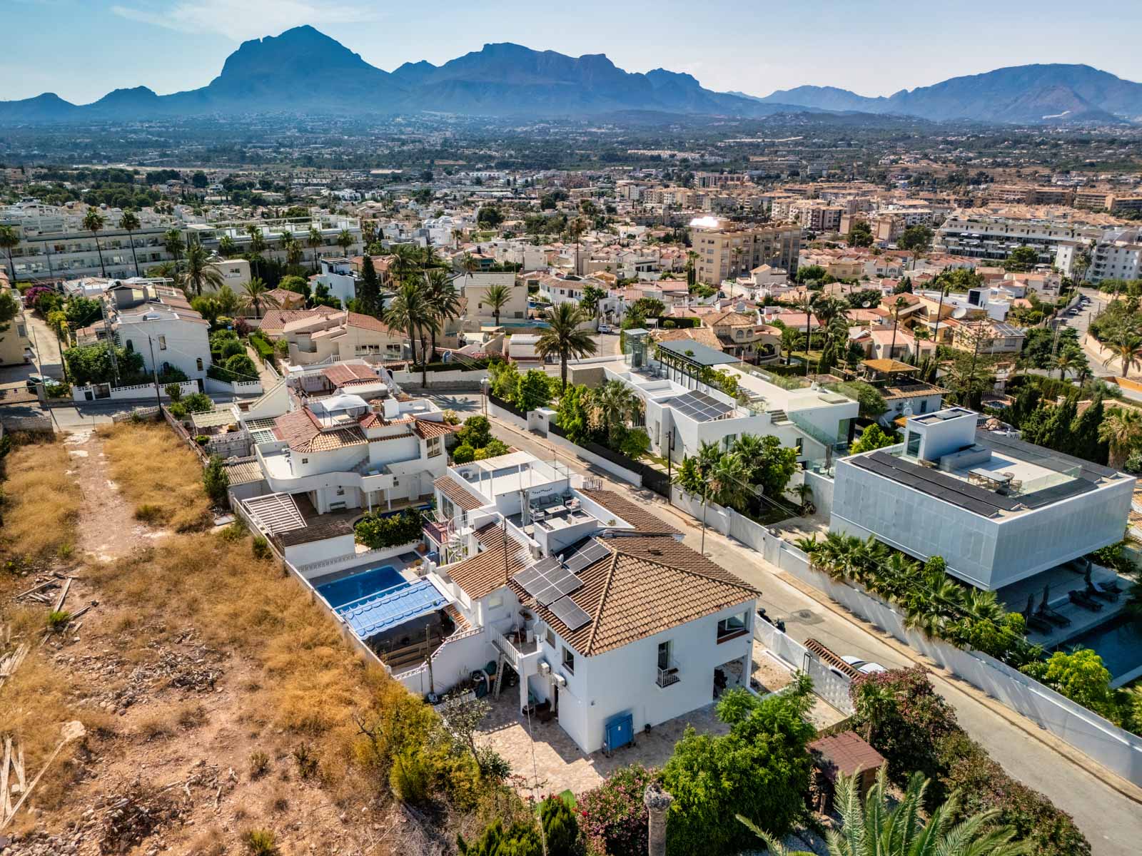 Villa for sale in Albir