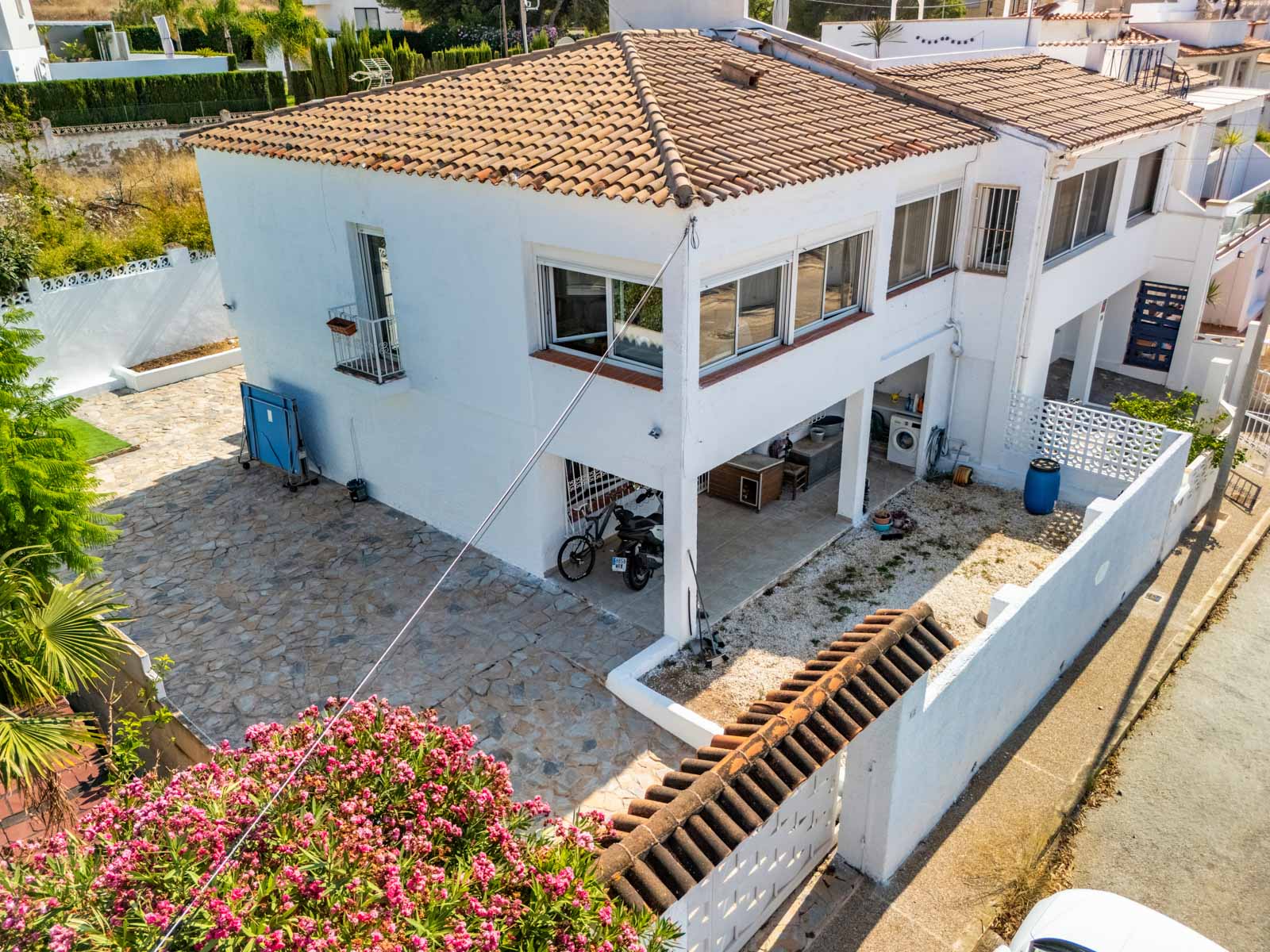 Villa for sale in Albir