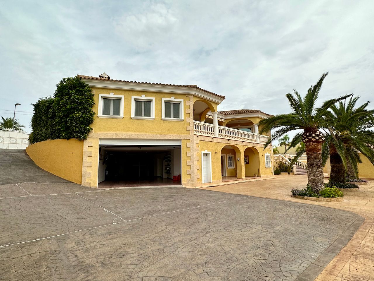Villa en Entrepinos, La Nucia